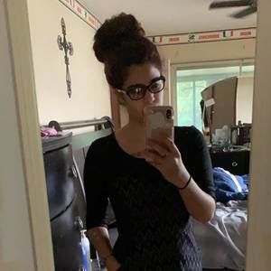 Meet your Posher, Melisa